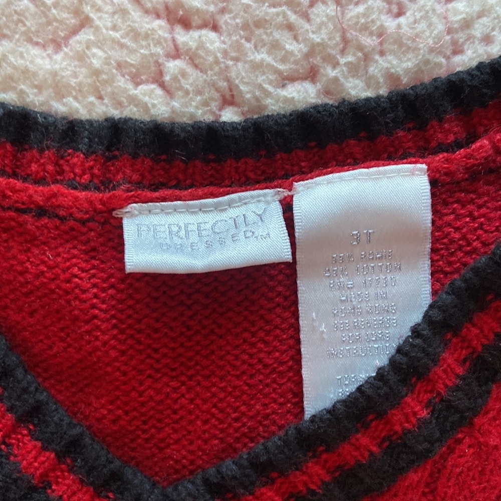 Toddlers cute sweater! - Picture 3 of 3